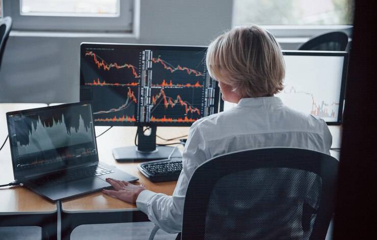 Аналитик фондового рынка